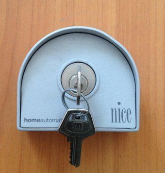 Ключ-кнопка универсальная.NICE NICE-KEY фото